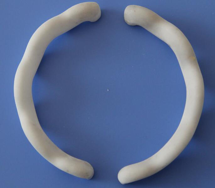 Special-shaped salt core