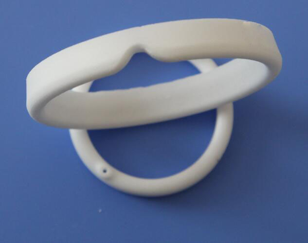 Special-shaped salt core